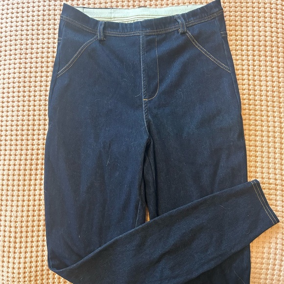 Yitty Jeggings - Picture 2 of 3